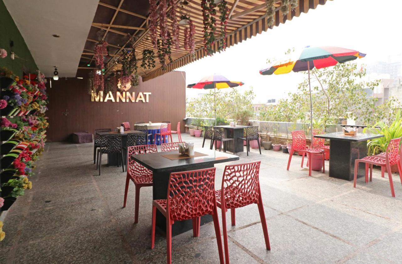 Hotel Mannat International By Mannat New Delhi Bagian luar foto