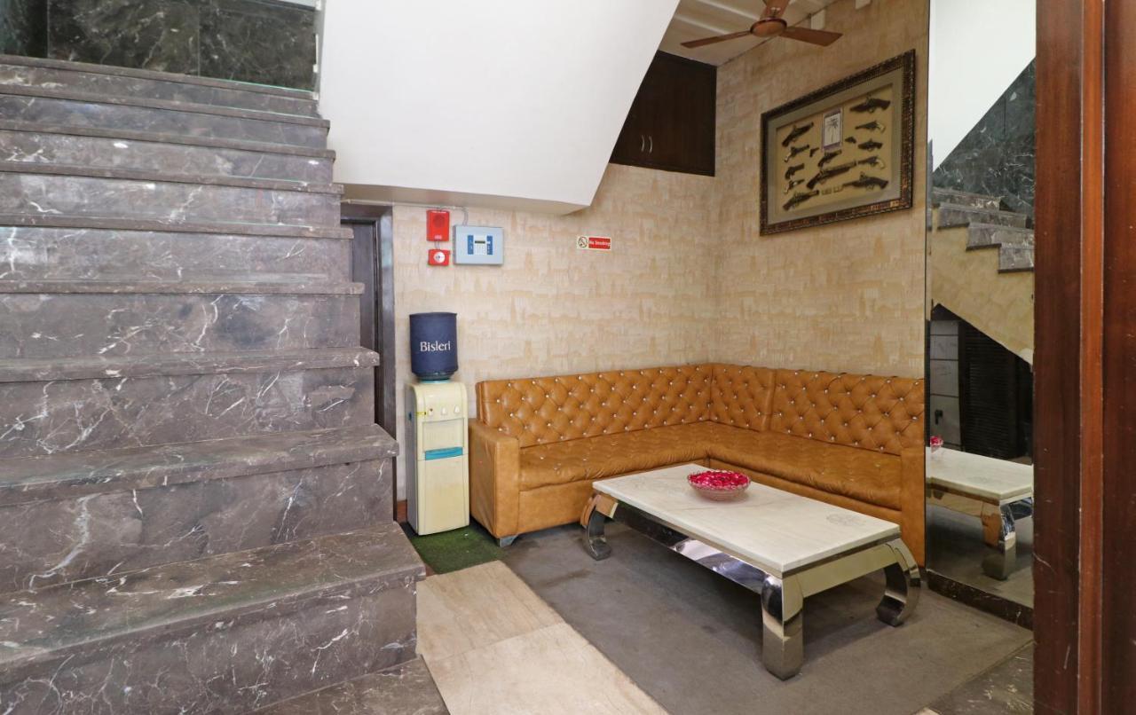 Hotel Mannat International By Mannat New Delhi Bagian luar foto