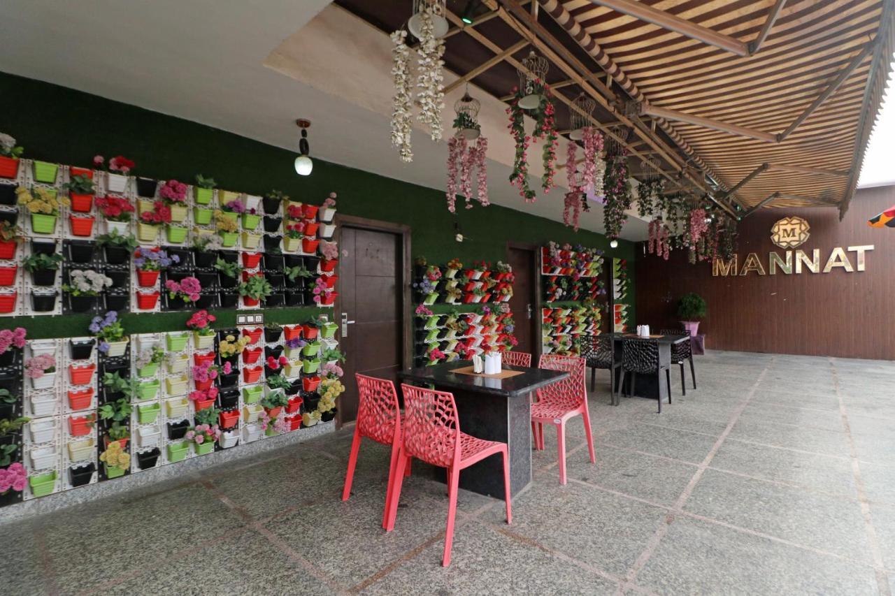Hotel Mannat International By Mannat New Delhi Bagian luar foto