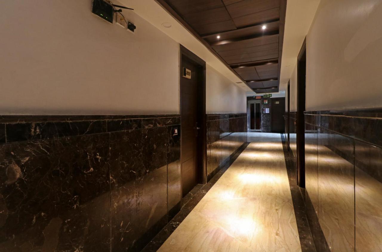 Hotel Mannat International By Mannat New Delhi Bagian luar foto